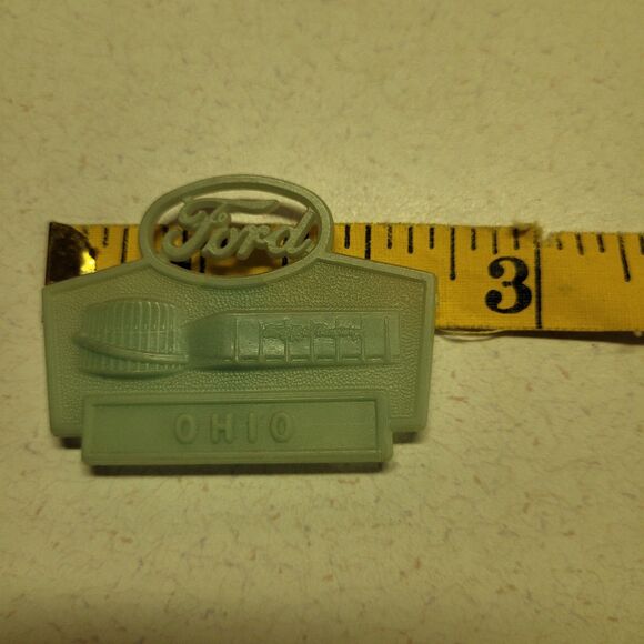 Ford Ohio Plastic Badge Vintage Pocket Clip Ford Plant Employee 1960's - Picture 3 of 3